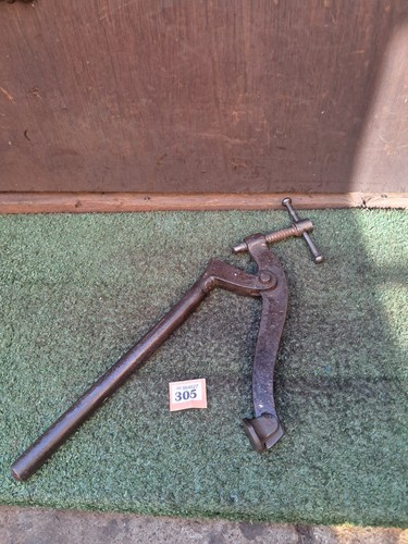 Vintage bench holdfast clamp - vintage,